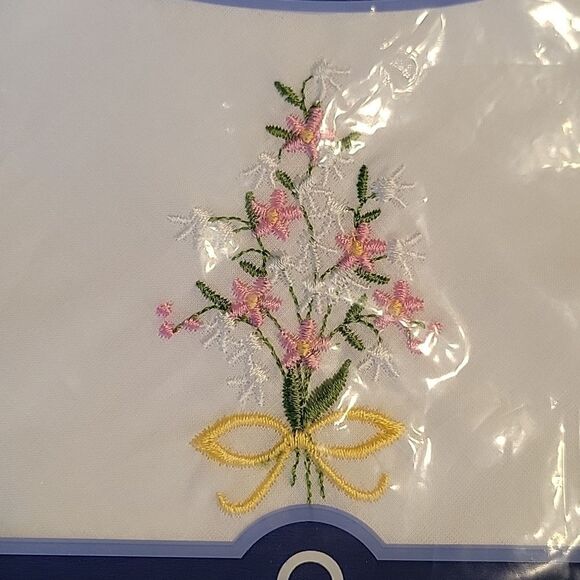 Vintage Handkerchiefs - Picture 4 of 4